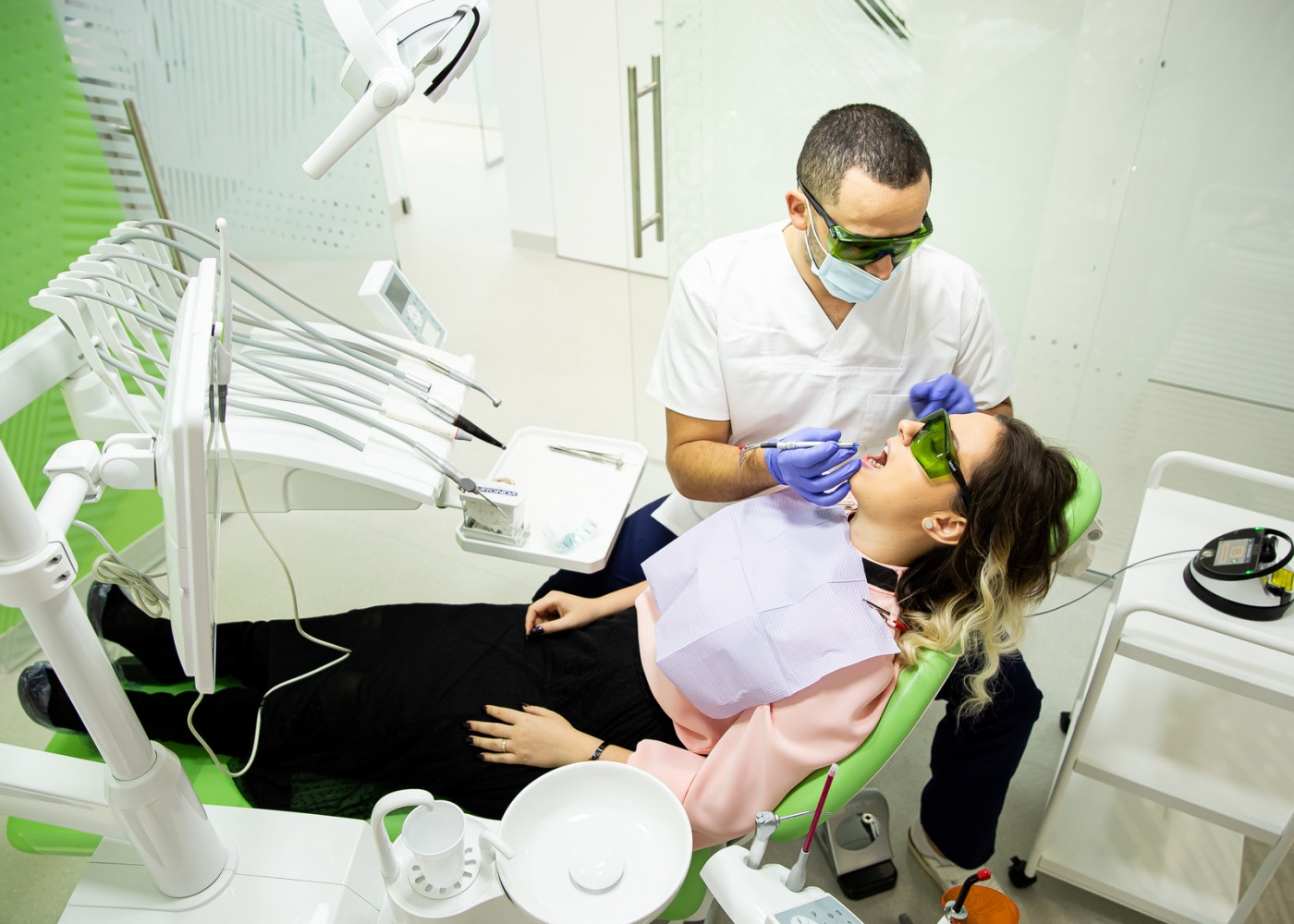 Stomatologie laser în Galați - Implantoart Dental Center